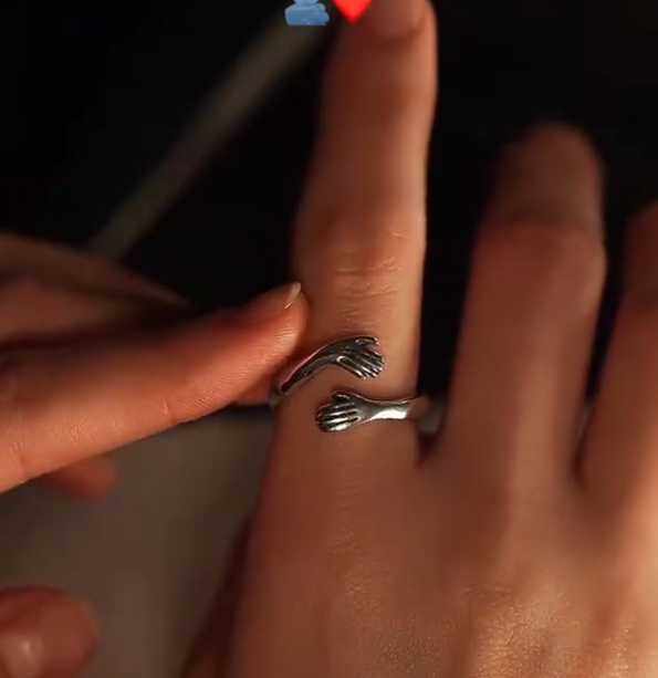 Hugging Ring